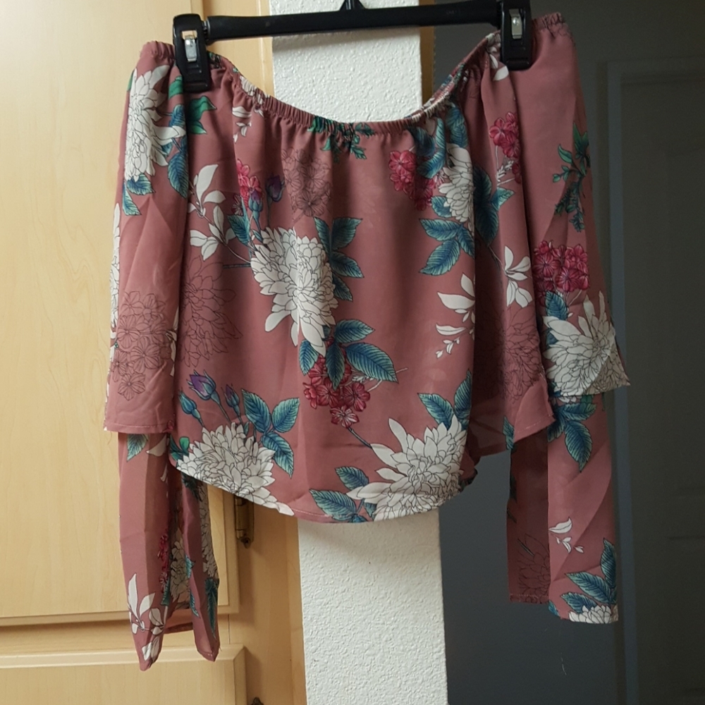 Cleo Crop Top Off Shoulder